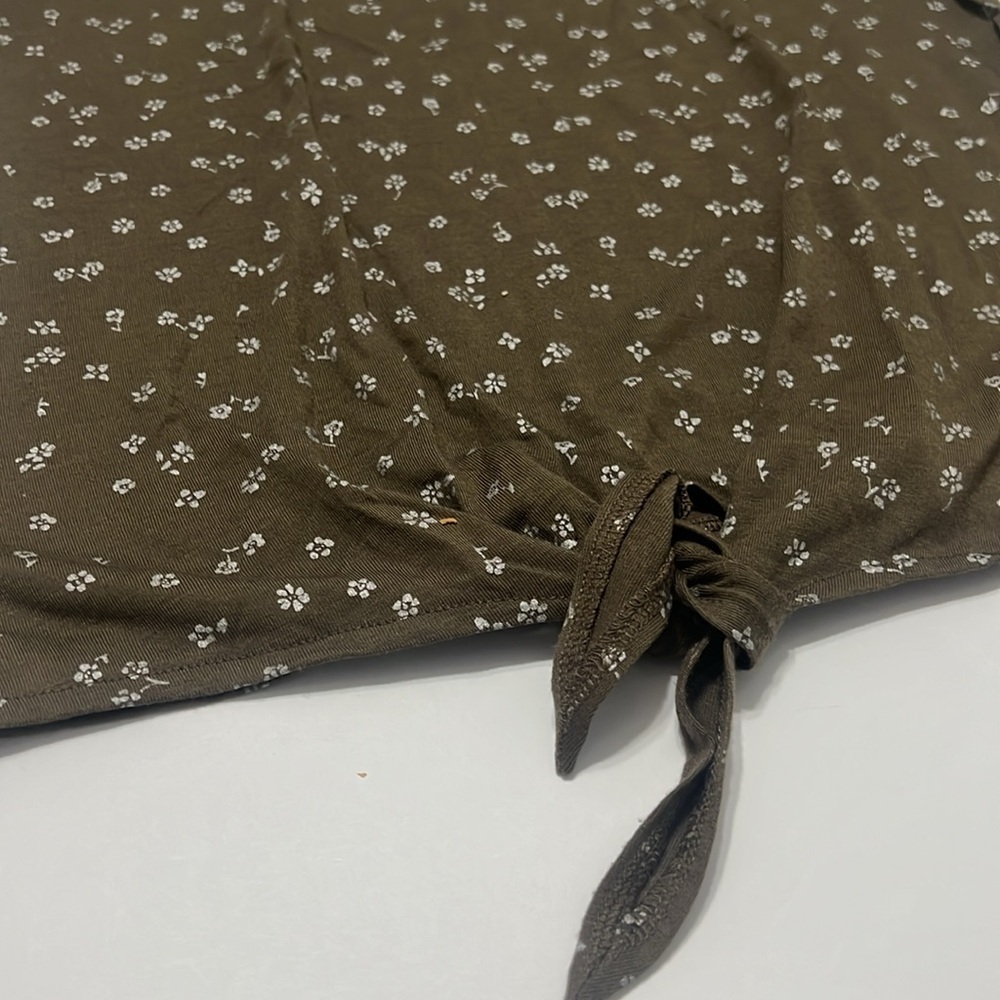 Small Only floral TieFront t-shirt - Picture 2 of 6